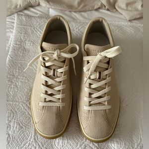 Rothy’s Lace Up Sneaker, EUC, size 7